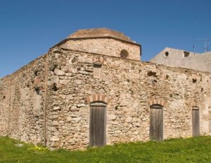 Borgo di Rometta e Grotte Saracene